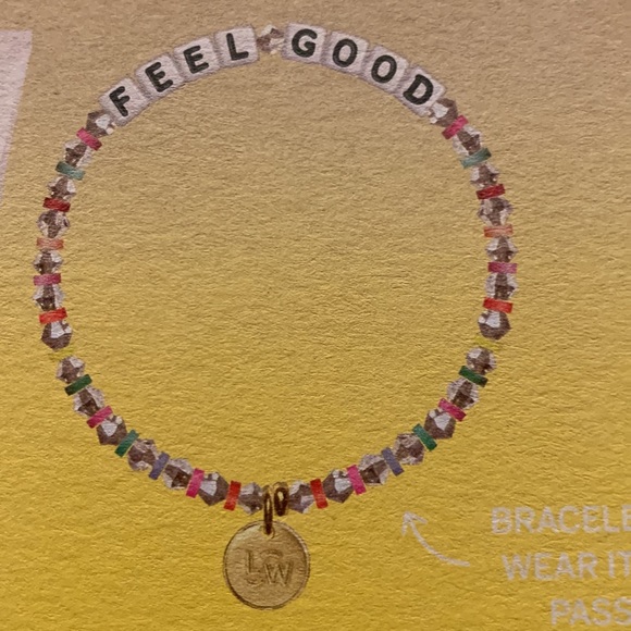 PINK Feel Nourished in Your Skin Set - Picture 2 of 12